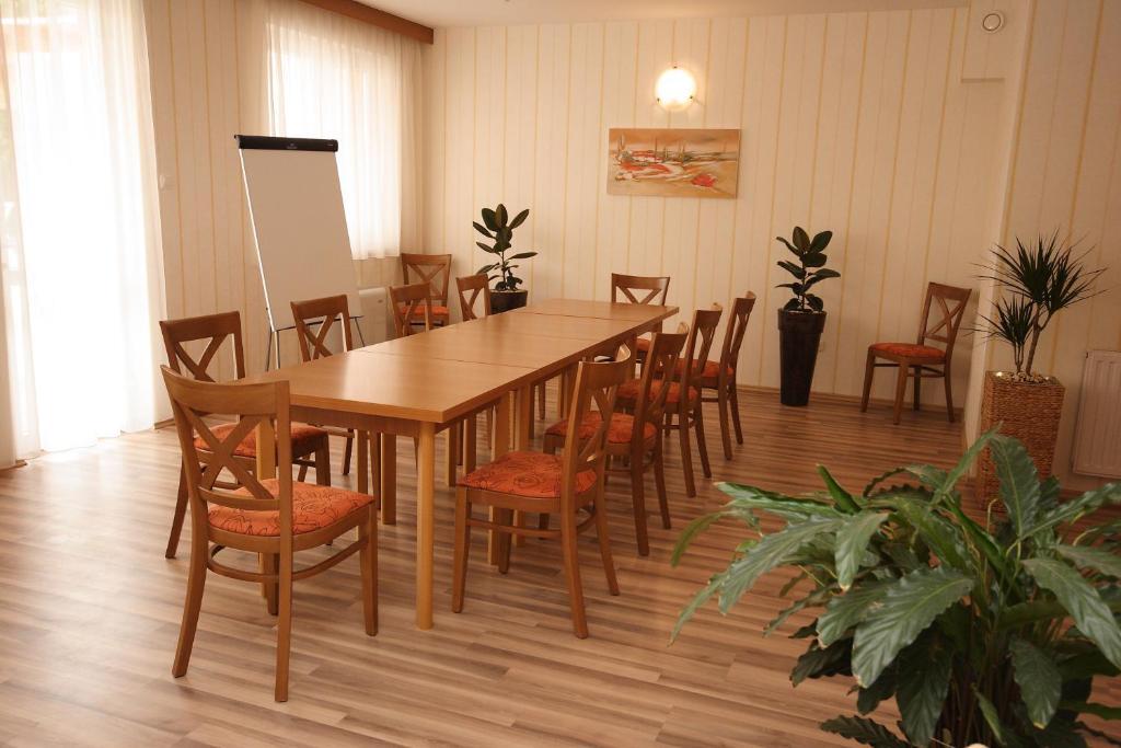 Panorama Wellness Apartman Hotel ไฮจ์ดุสโซบอสโล ภายนอก รูปภาพ